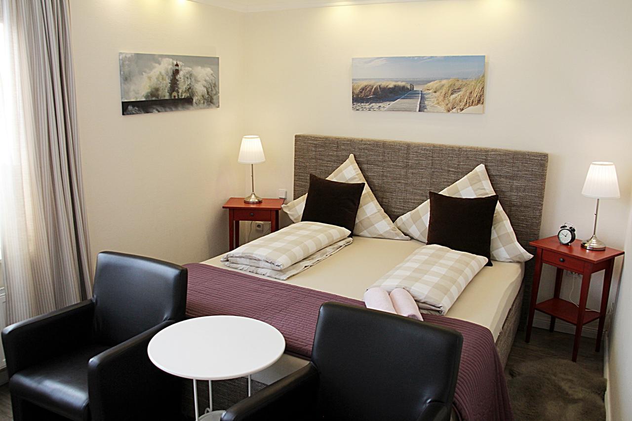 Pension Zur Brandung Busum Exterior photo